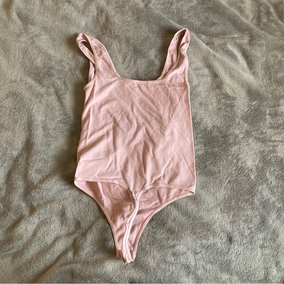 Bebe light pink bodysuit size small - Picture 2 of 4